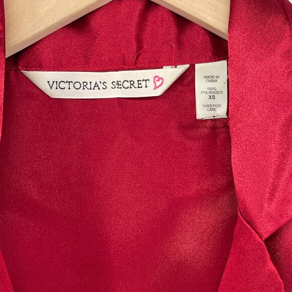 VICTORIA SECRET Top XS Satin Pajama Sleep Shirt Button Up Short Sleeve Red - Picture 5 of 12